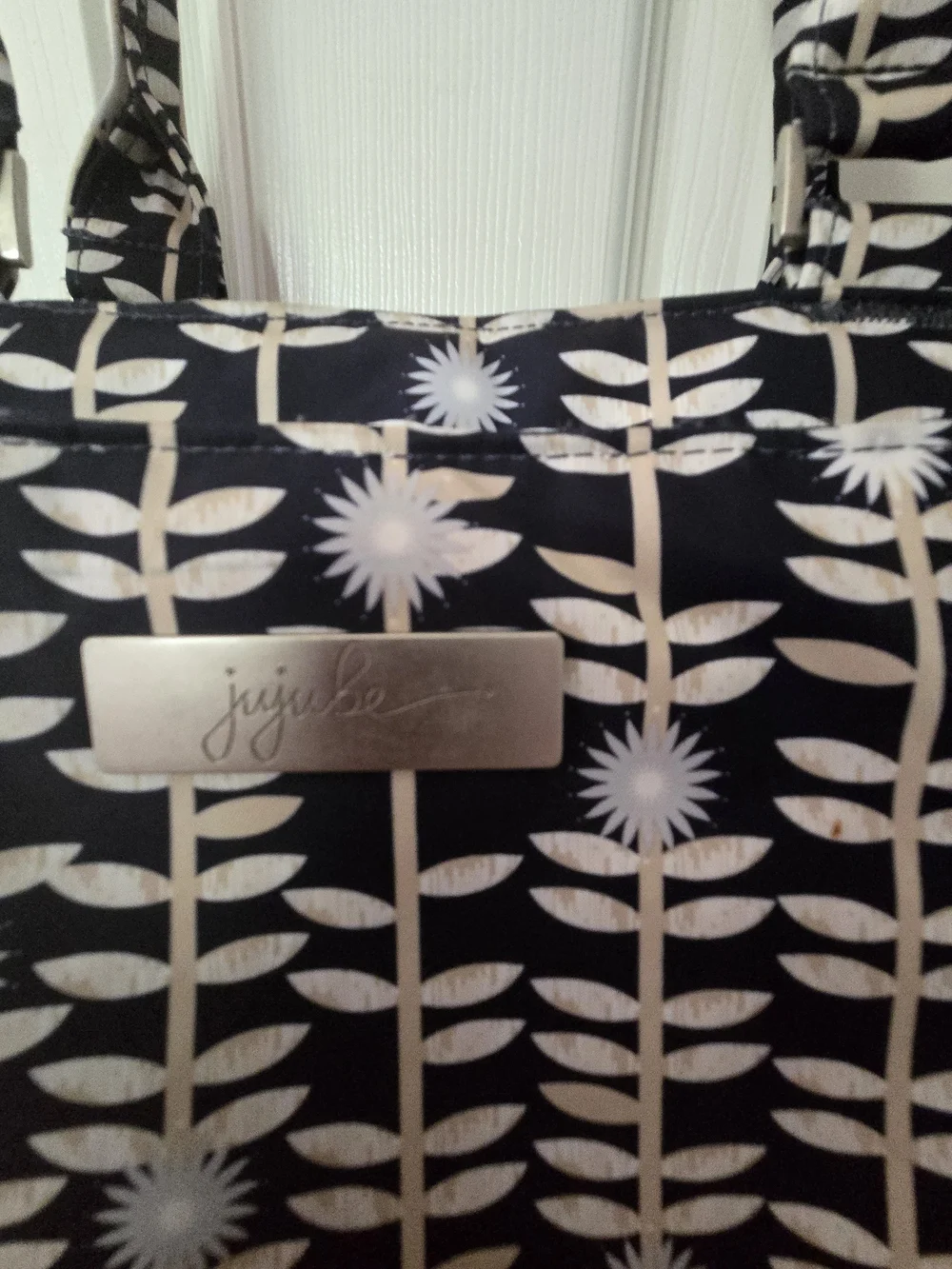 JuJuBe Classy Diaper Bag Purse-Great Condition